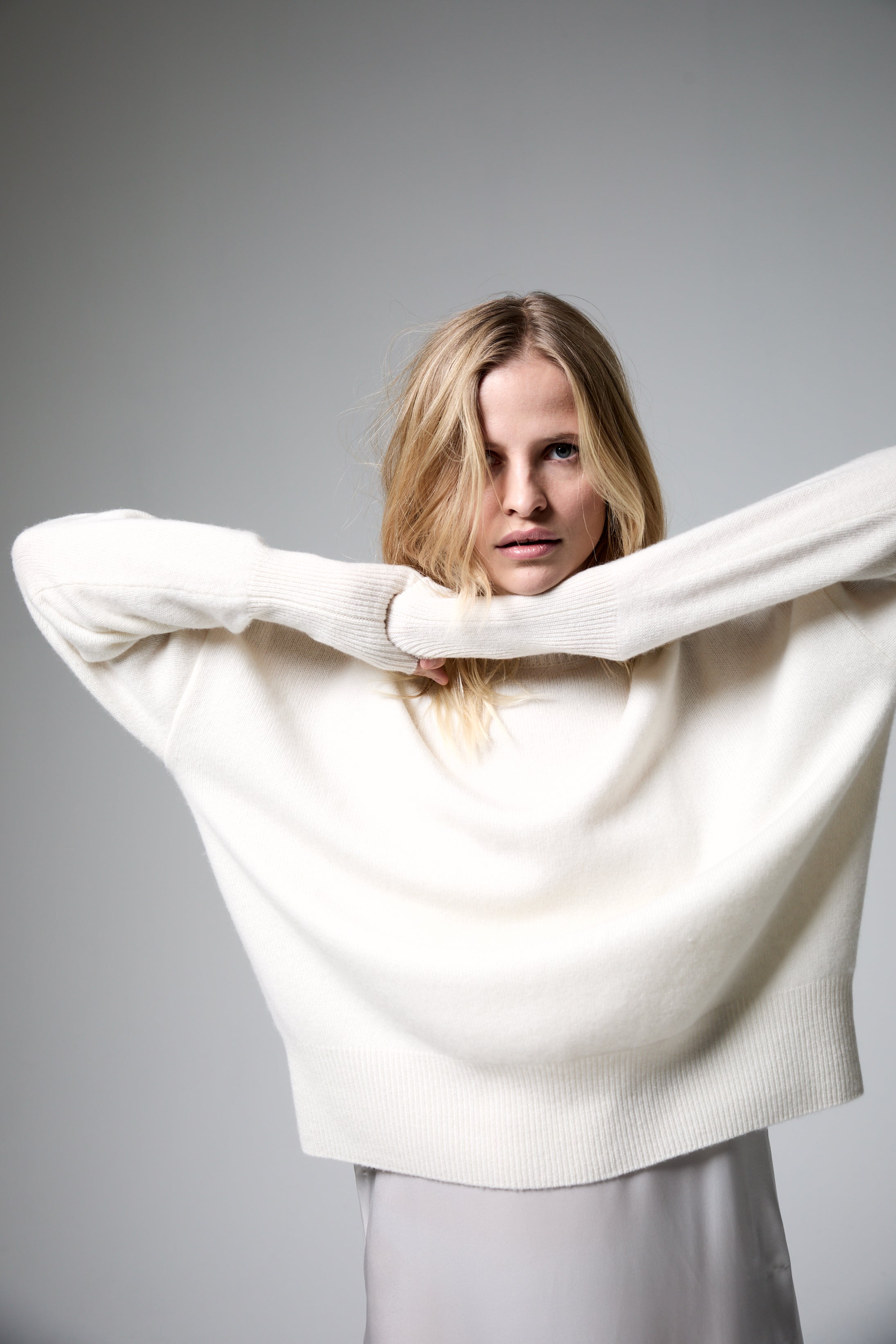 Liya B'x Cashmere Jumper in Winter White - SKULPT Dublin