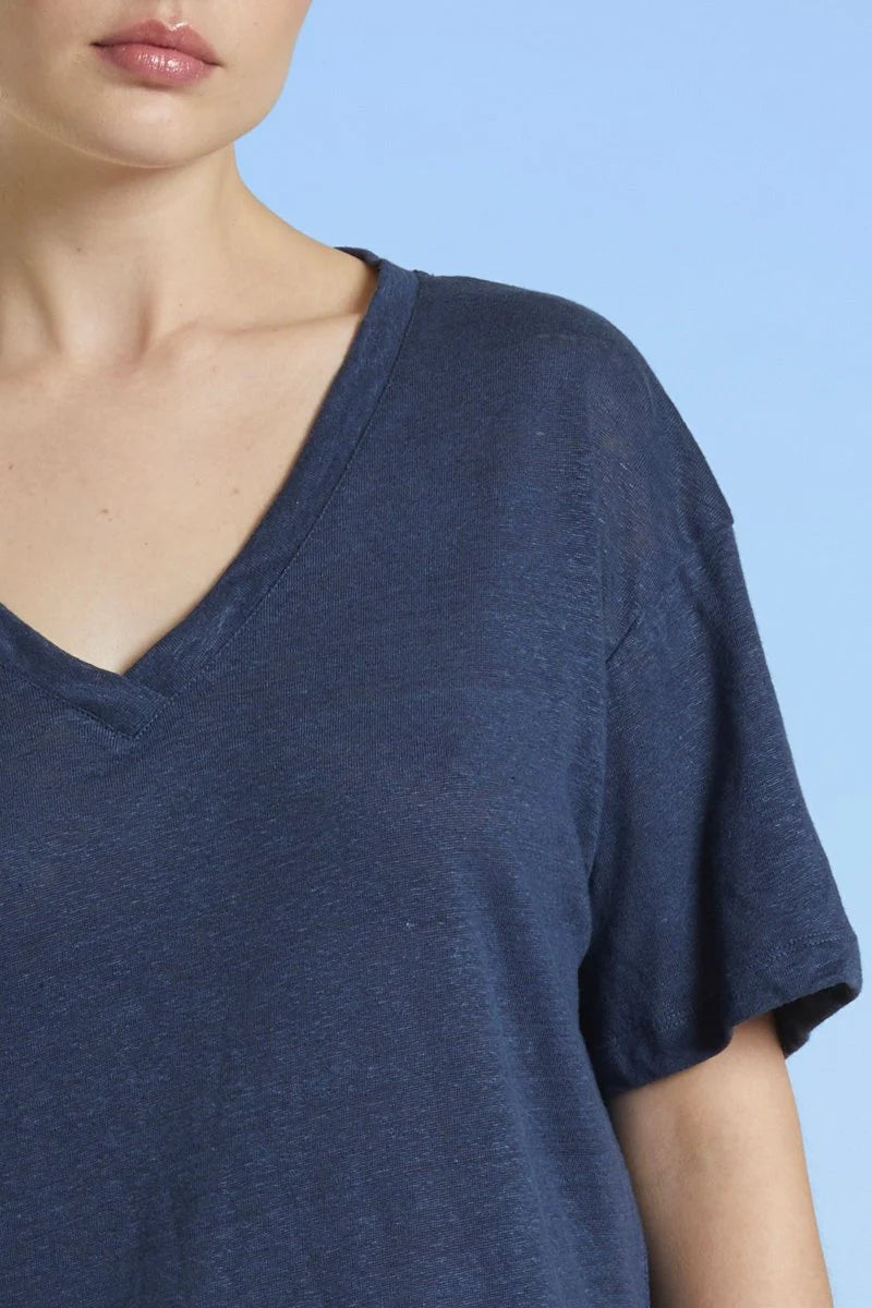 Mat de Misaine V Neck Short Sleeve Tee in Indigo - SKULPT Dublin