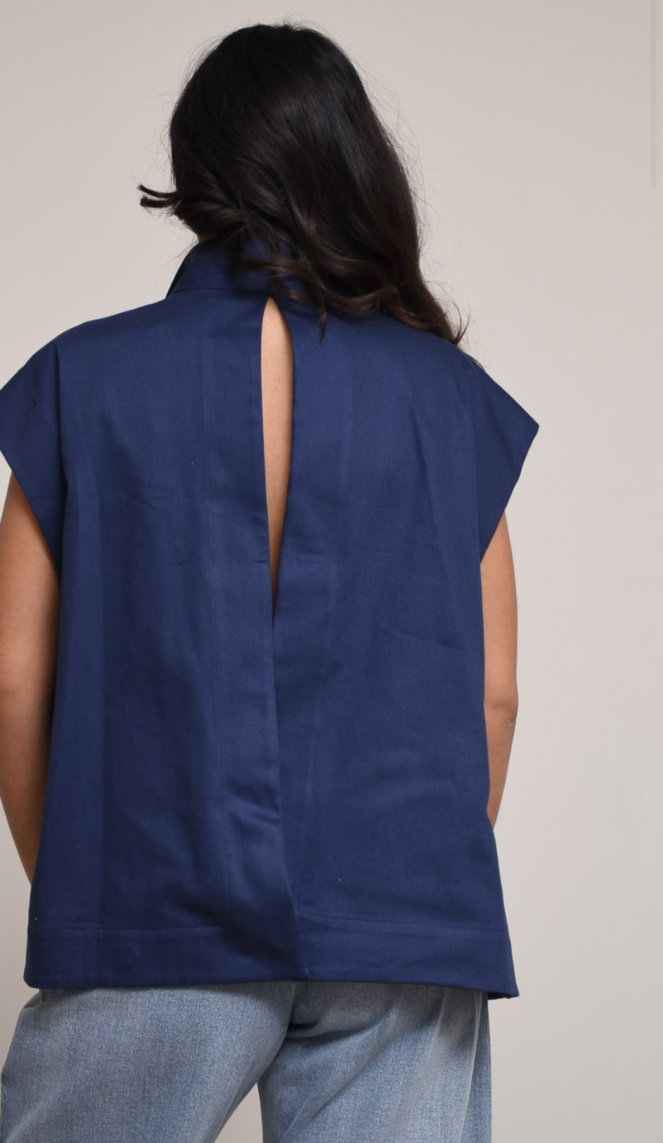 Jejia Sleeveless Shirt in Navy - SKULPT Dublin
