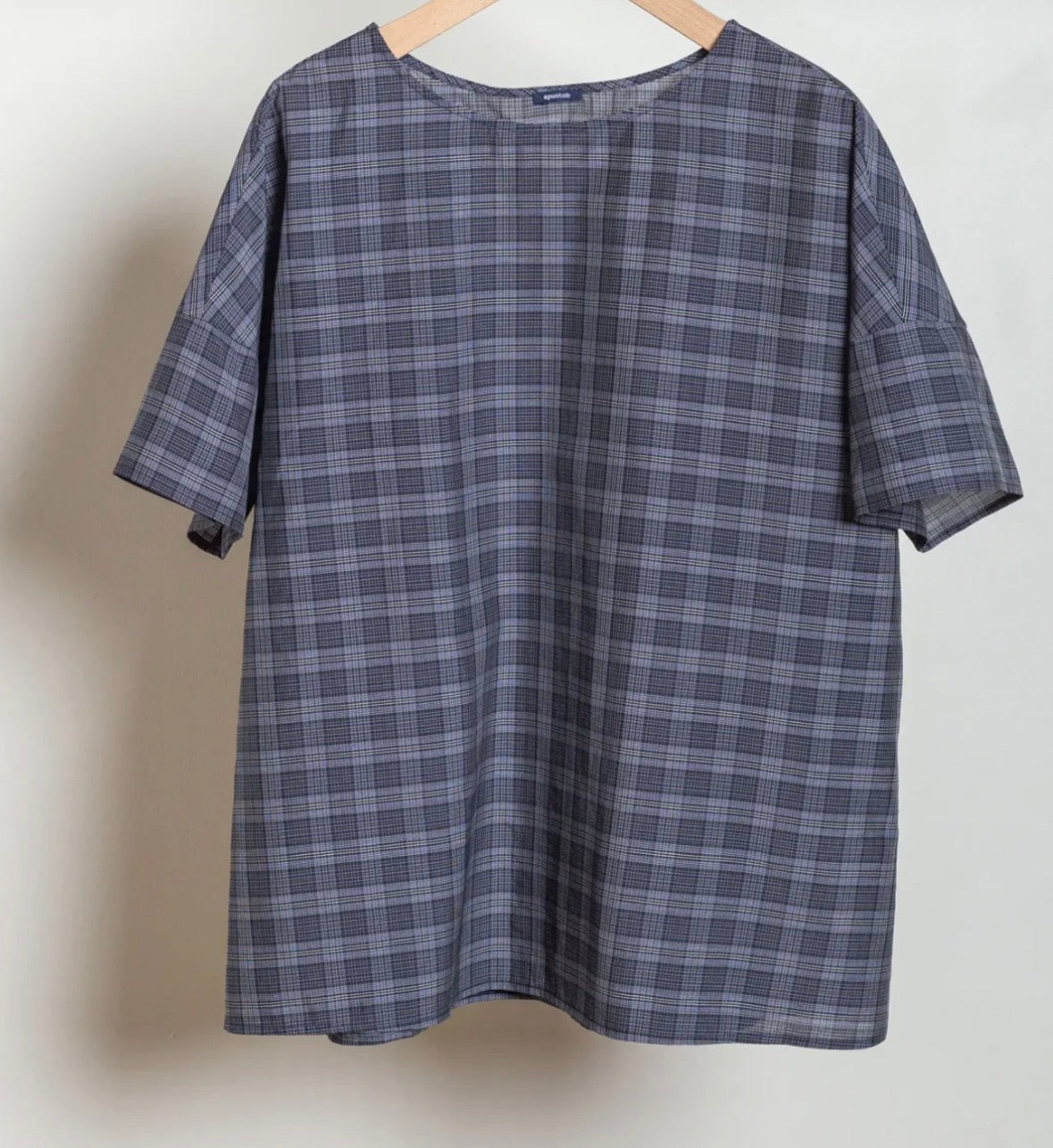 Apuntob Short Sleeve Top in Navy - SKULPT Dublin