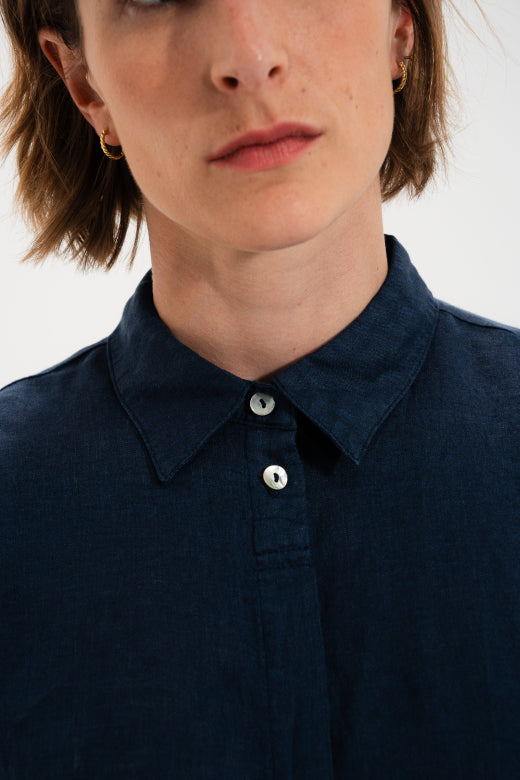 Mat de Misaine Short Sleeve Shirt in Indigo - SKULPT Dublin