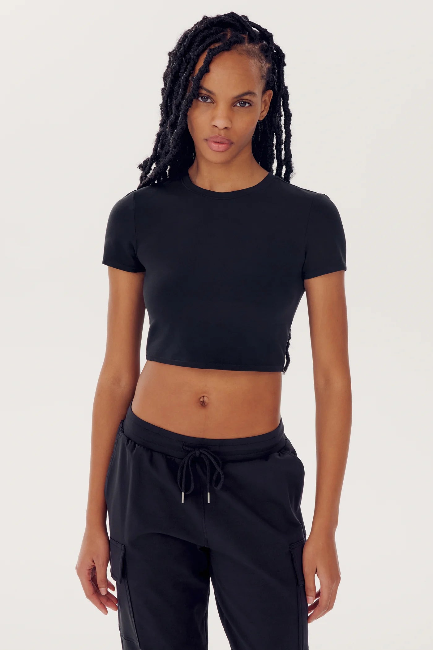 Splits59 Airweight Crop Short Sleeve Tee in Black - SKULPT Dublin