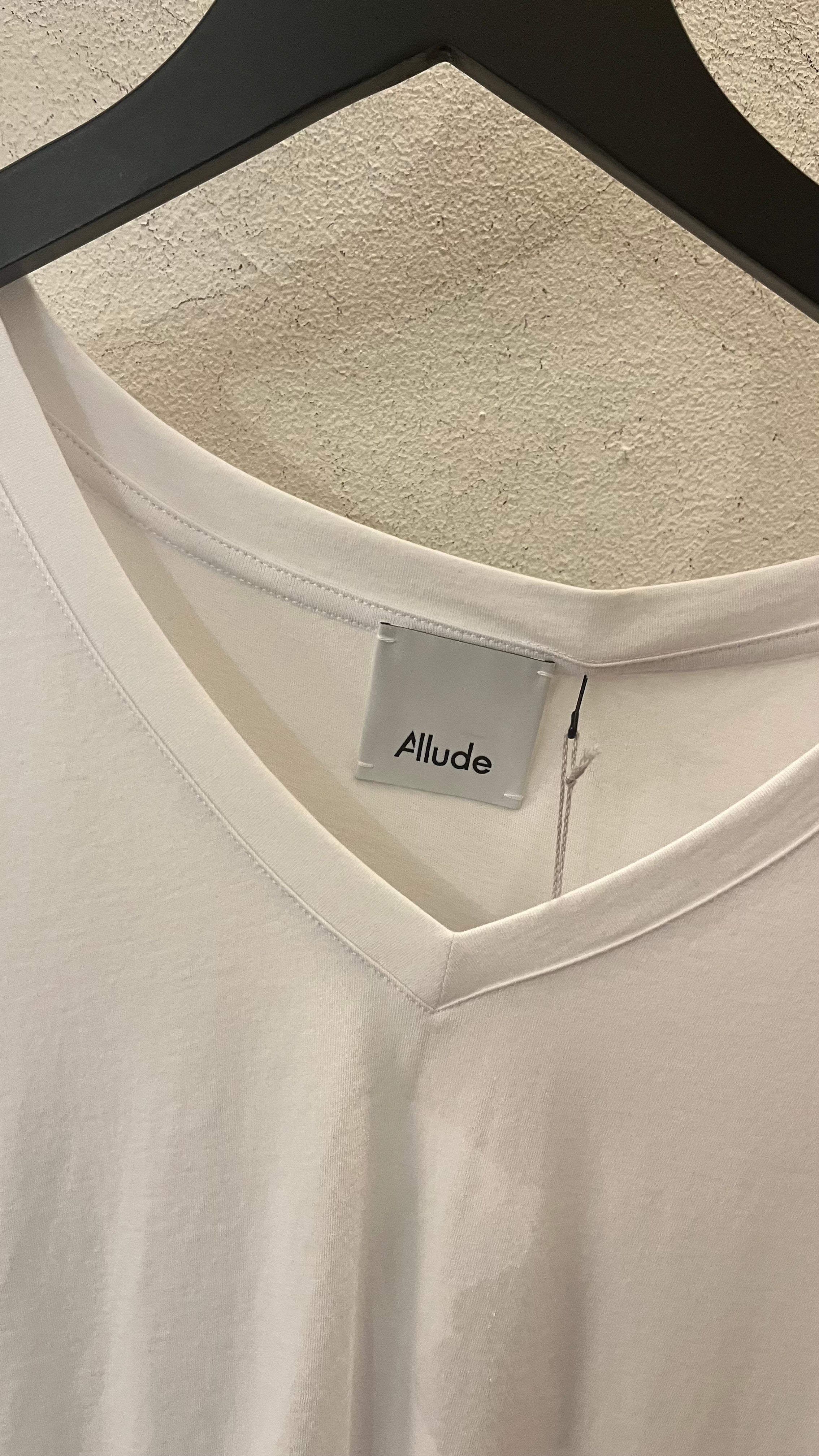 Allude Cotton V Neck Tee in White - SKULPT Dublin