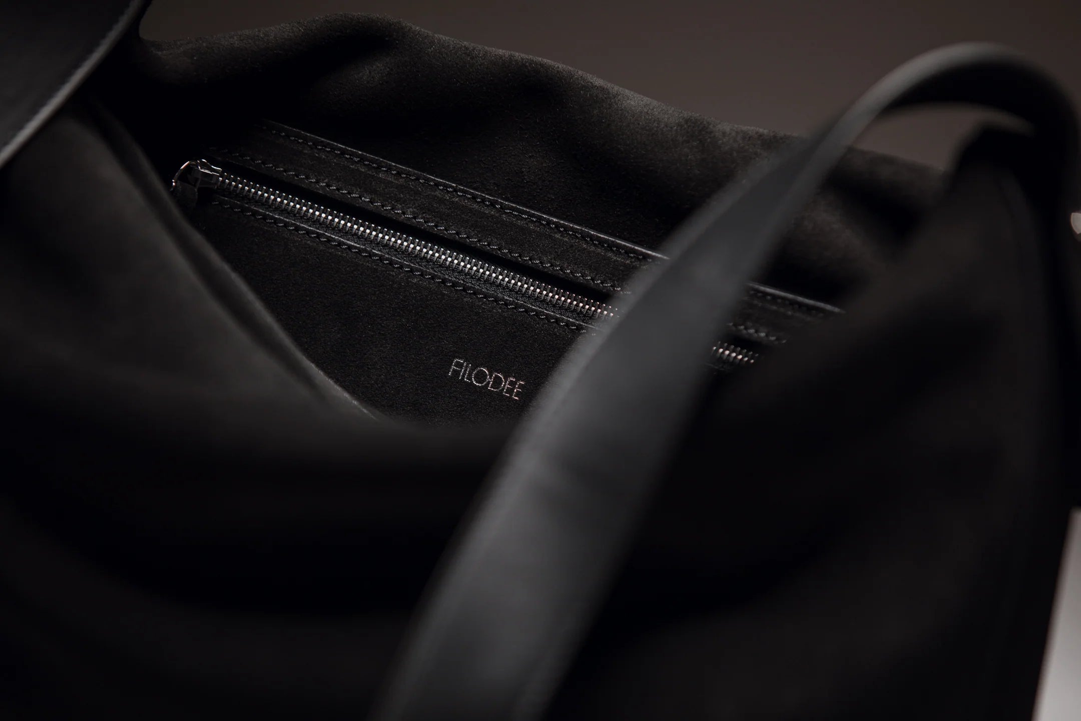 Filodee Dee Handbag in Black