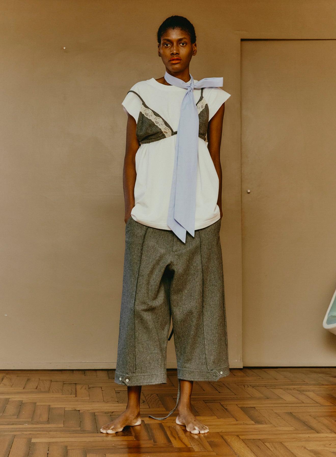 Jejia Crop Trousers in Dark Grey - SKULPT Dublin