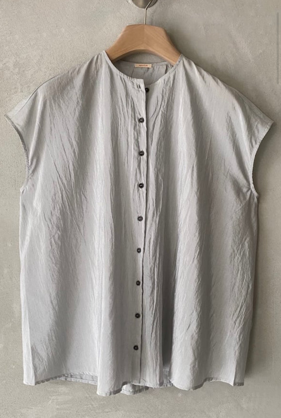 Apuntob Sleeveless Shirt in Chalk - SKULPT Dublin