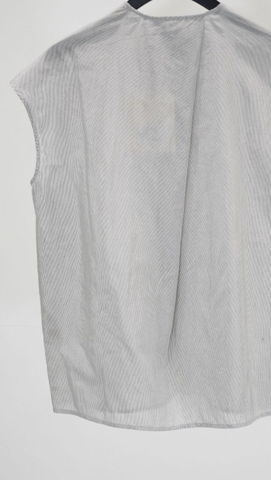 Apuntob Sleeveless Shirt in Chalk - SKULPT Dublin