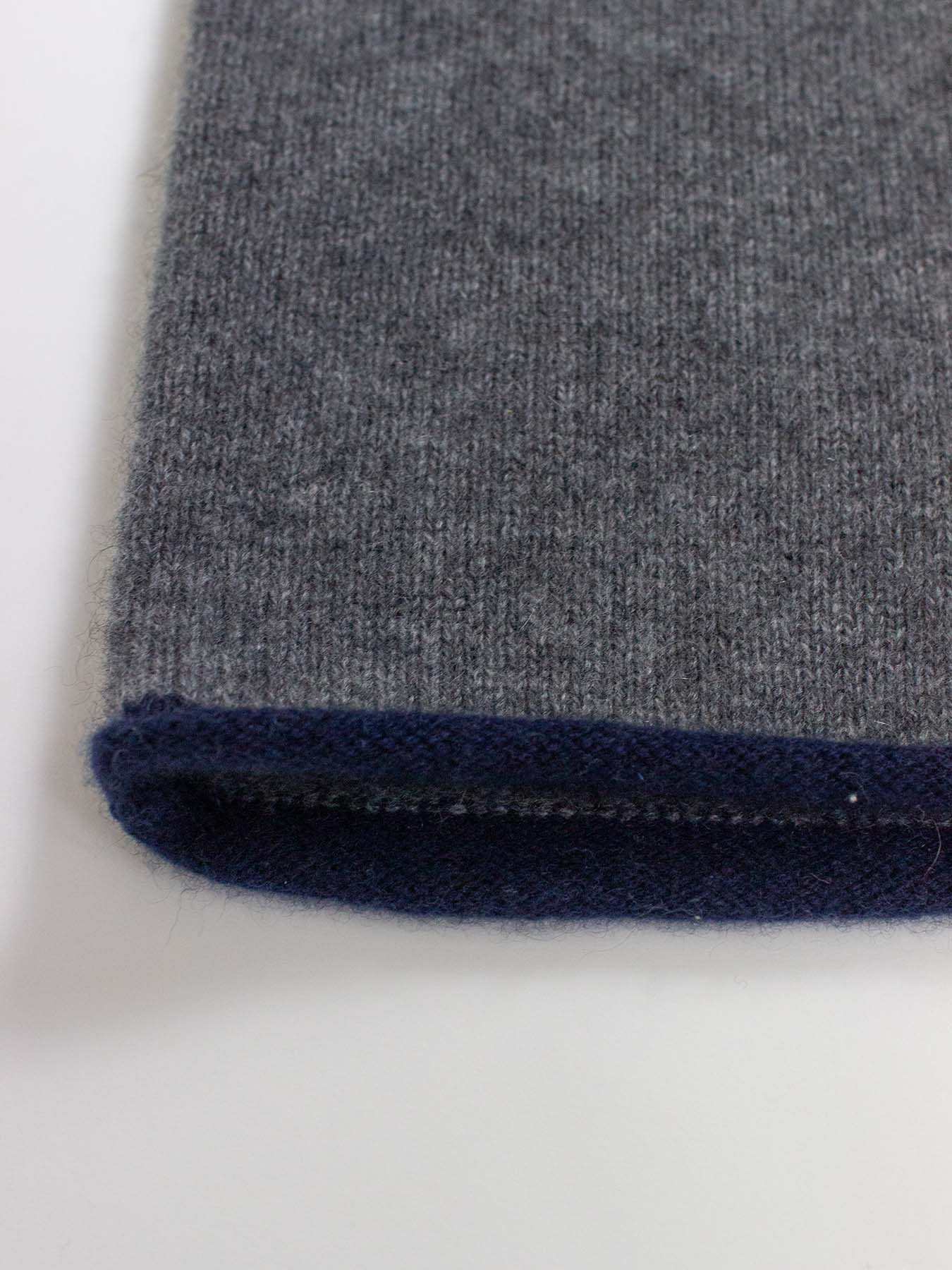Oats & Rice Scarf in Grey and Navy