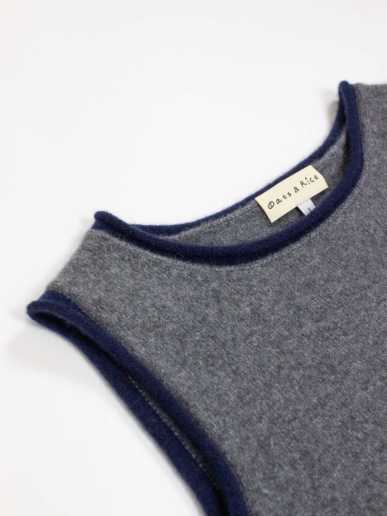 Oats & Rice Scarf in Grey and Navy