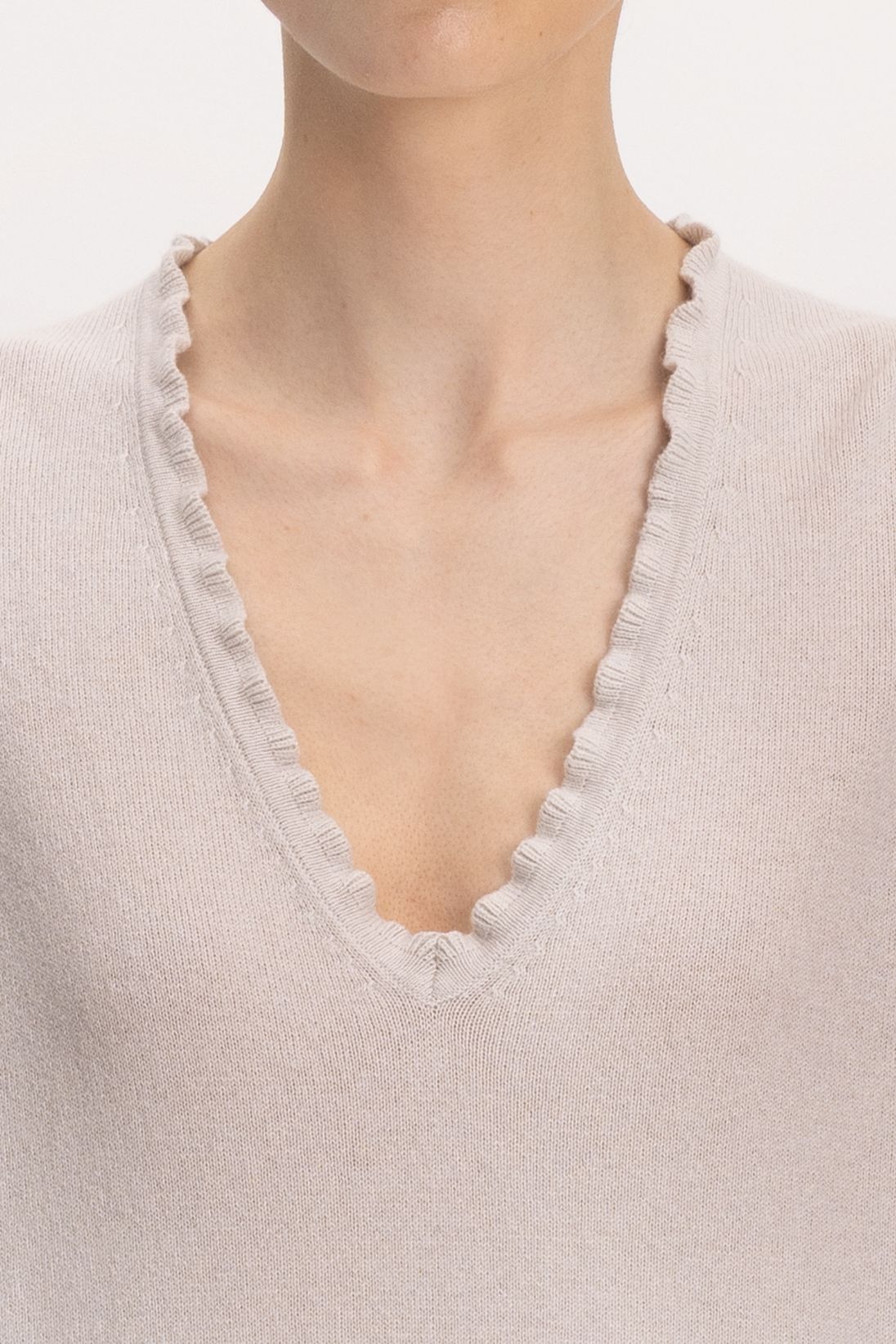 Allude V Neck Jumper in Navy - SKULPT Dublin