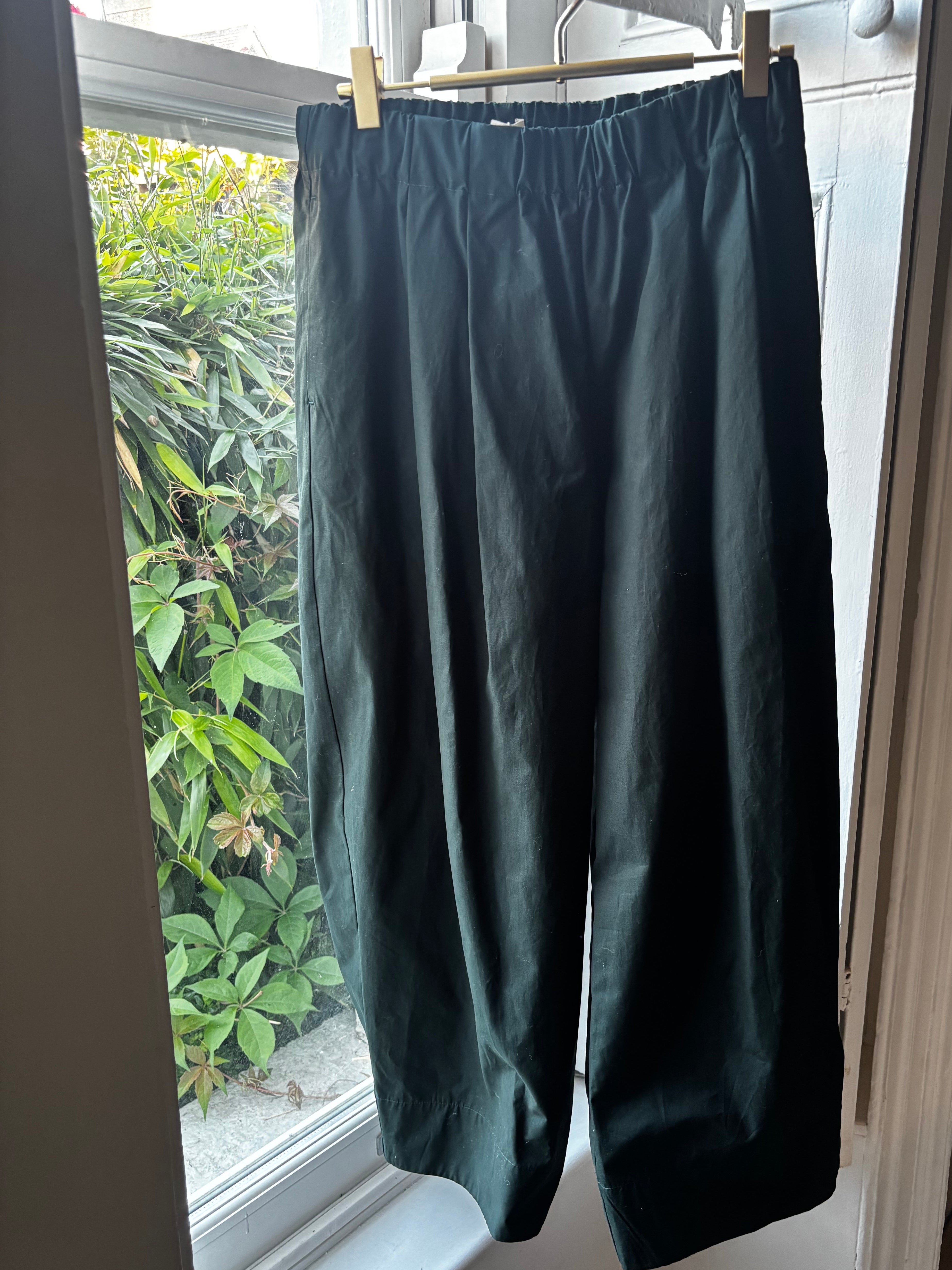 Apuntob Trousers in Bottle Green - SKULPT Dublin