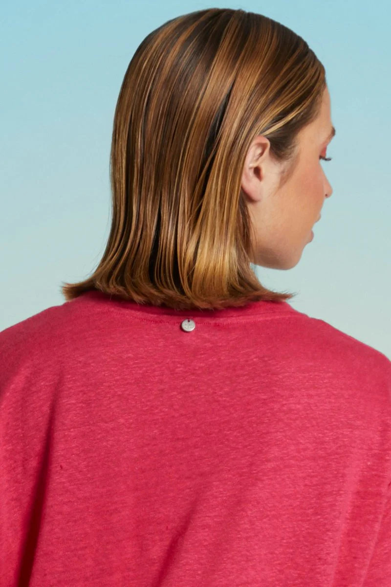 Mat de Misaine V Neck Short Sleeve Tee in Tulip - SKULPT Dublin