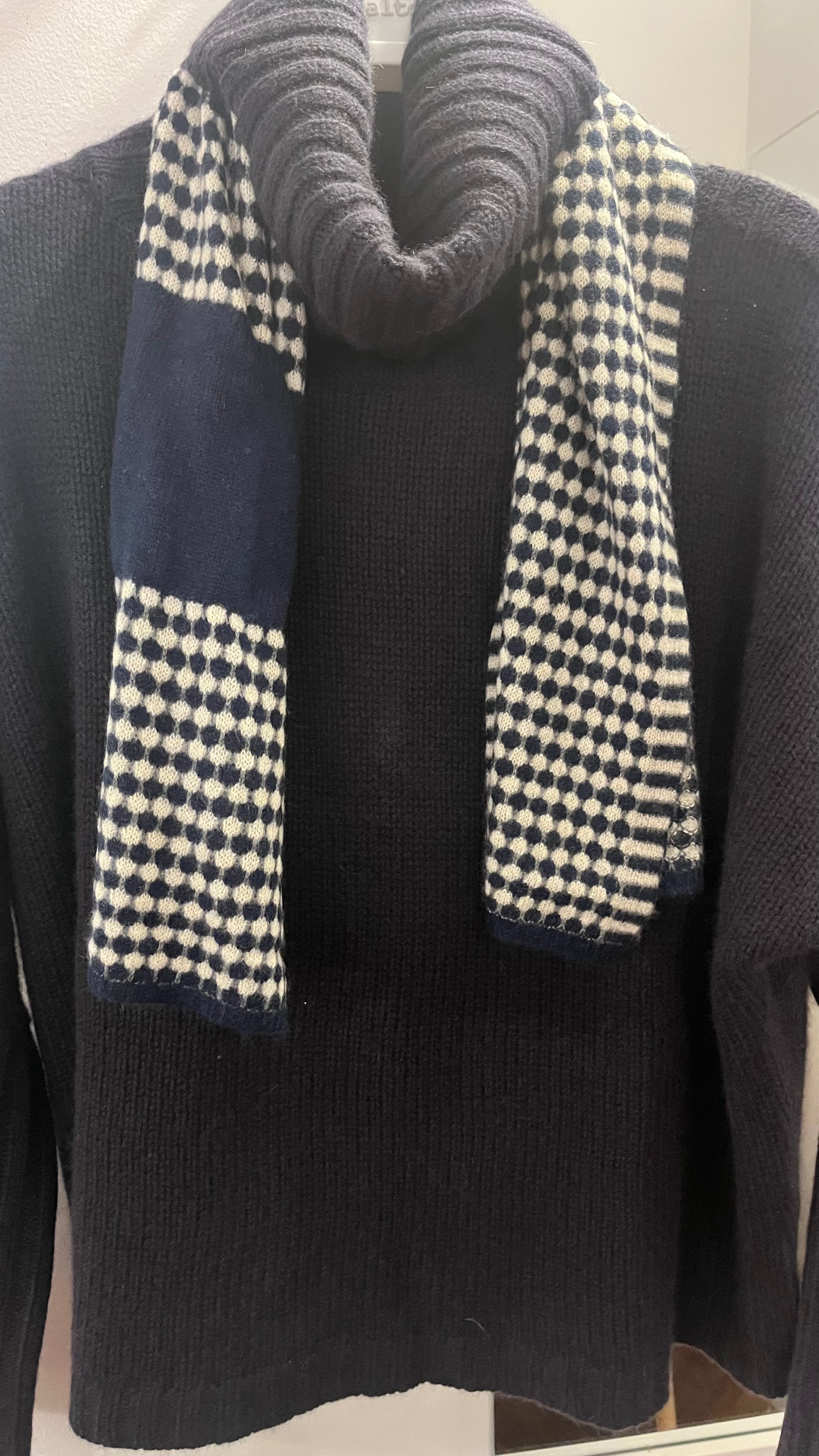 Oats & Rice Keyhole Scarf in Navy - SKULPT Dublin