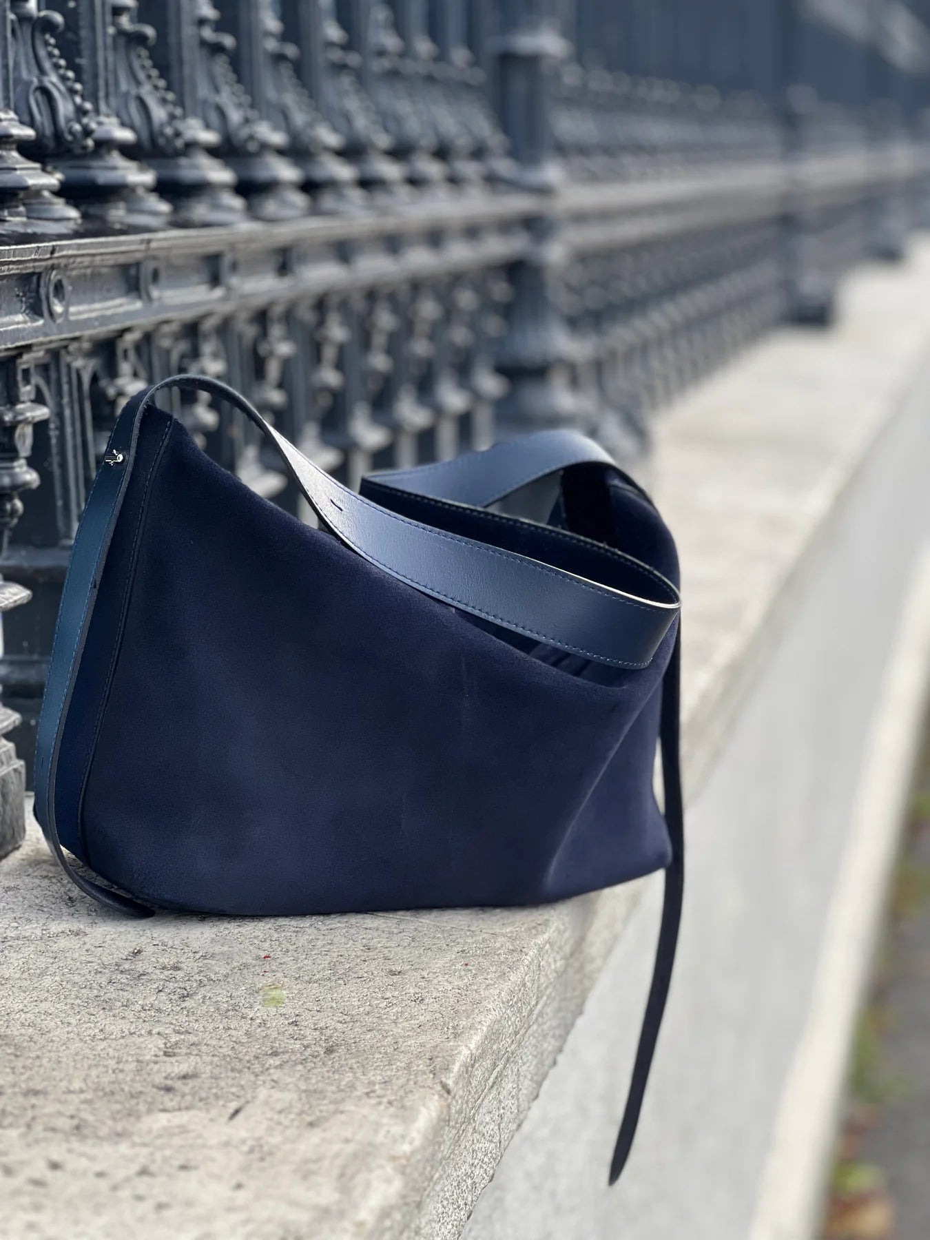 Filodee Dee Handbag in Navy - SKULPT Dublin