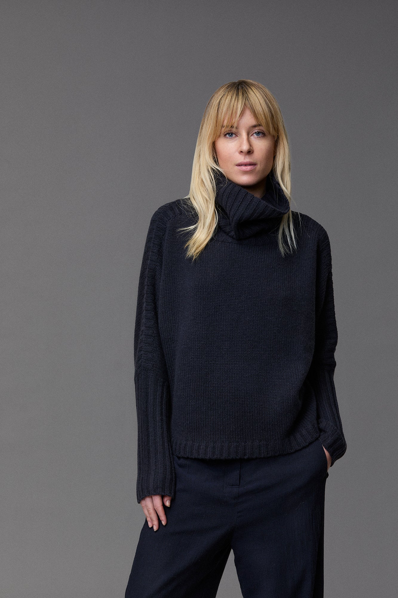 Kristensen du Nord Cashmere Jumper in Navy - SKULPT Dublin