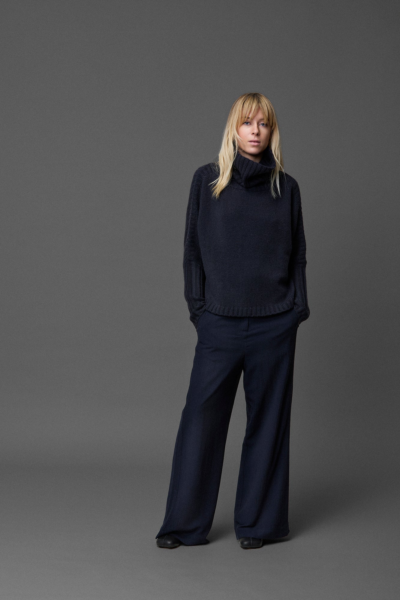 Kristensen du Nord Cashmere Jumper in Navy - SKULPT Dublin
