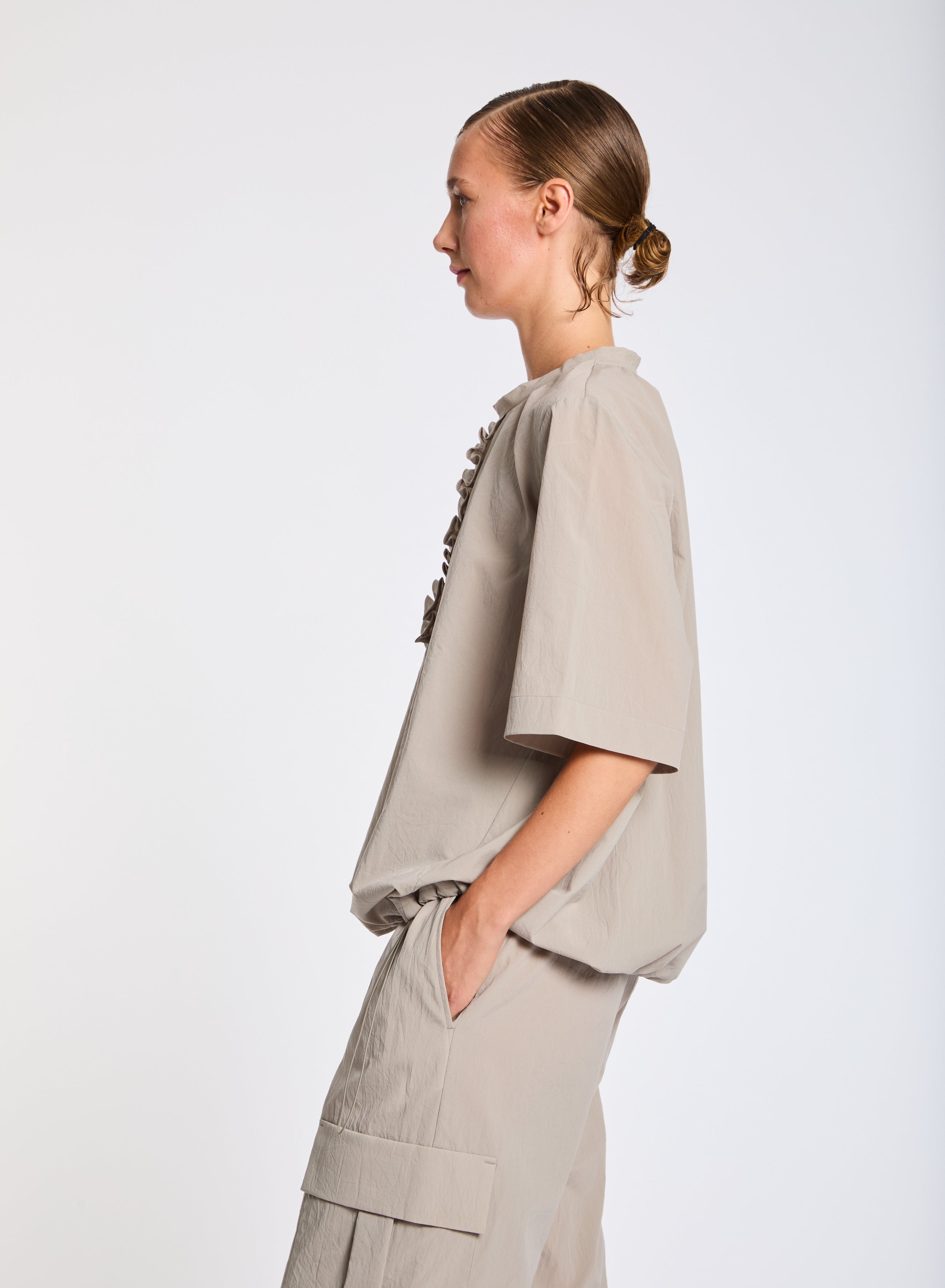 Lis Lareida Athleisure Short Sleeve Tee with Ruffle in Navy - SKULPT Dublin