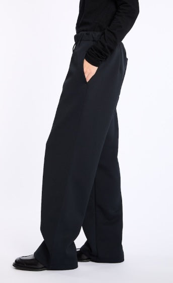 Lis Lareida Straight Leg Scuba Pants in Black - SKULPT Dublin