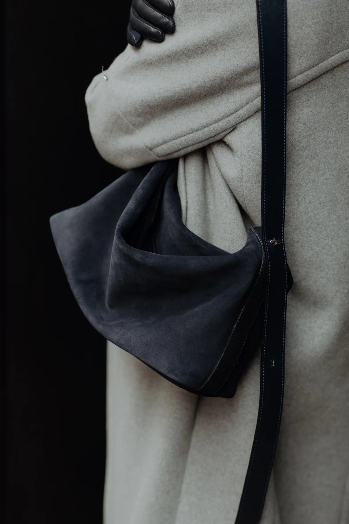 Filodee Dee Handbag in Navy - SKULPT Dublin