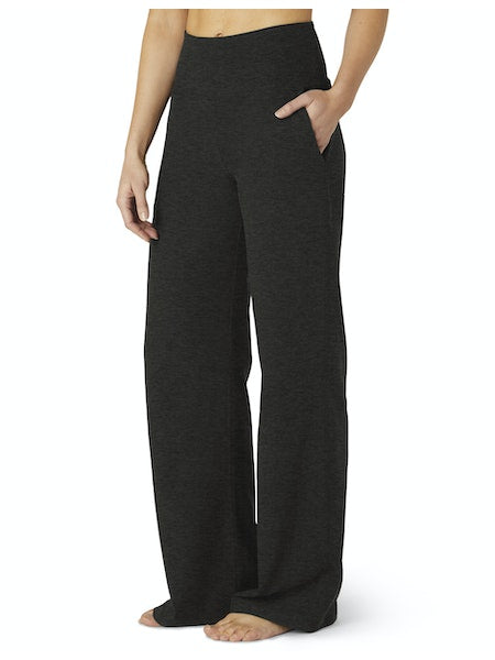 Beyond Yoga Laid Back Pant in Darkest Night - SKULPT Dublin