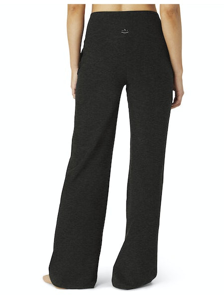 Beyond Yoga Laid Back Pant in Darkest Night - SKULPT Dublin