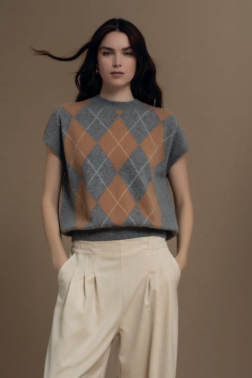 Solo Cashmere Argyle Sleeveless Jumper in Grey