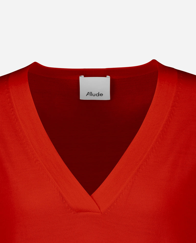 Allude V Jumper in Chili - SKULPT Dublin