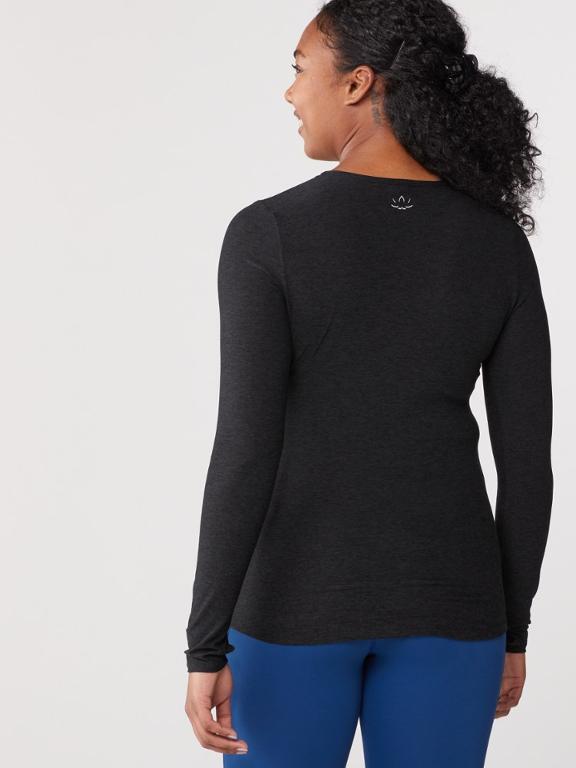 Beyond Yoga Classic Long Sleeve Top in Darkest Night - SKULPT Dublin