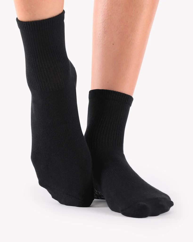 Pointe Studio Grip Sock Full Ankle Coverage - SKULPT Dublin