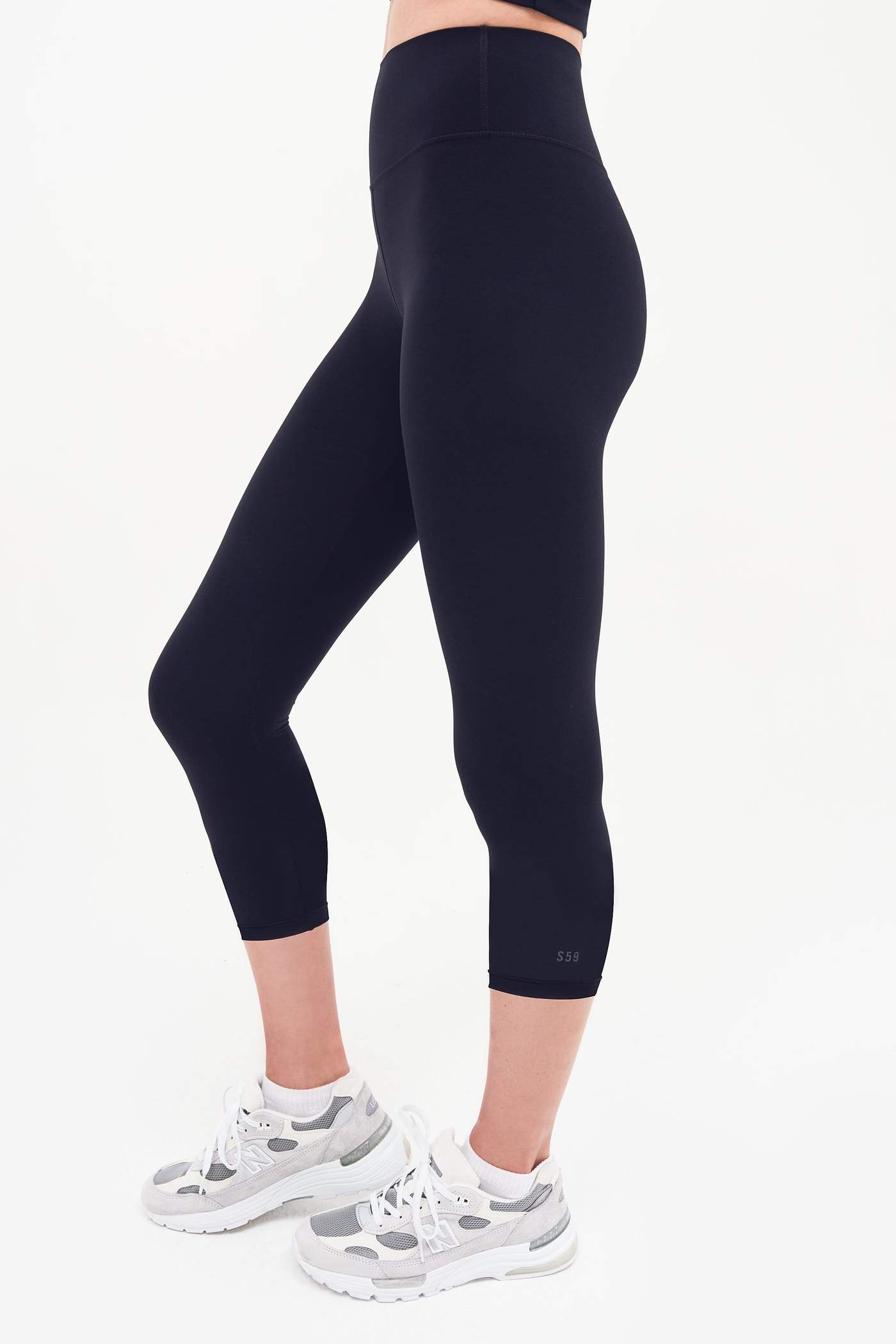 Splits59 Airweight Crop Legging in Navy - SKULPT Dublin