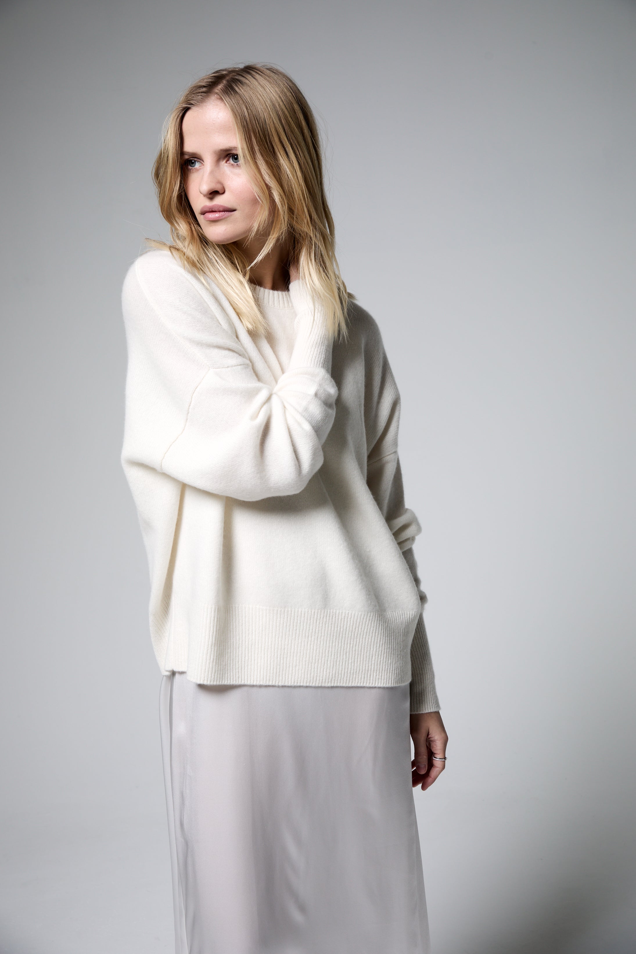Liya B'x Cashmere Jumper in Winter White - SKULPT Dublin