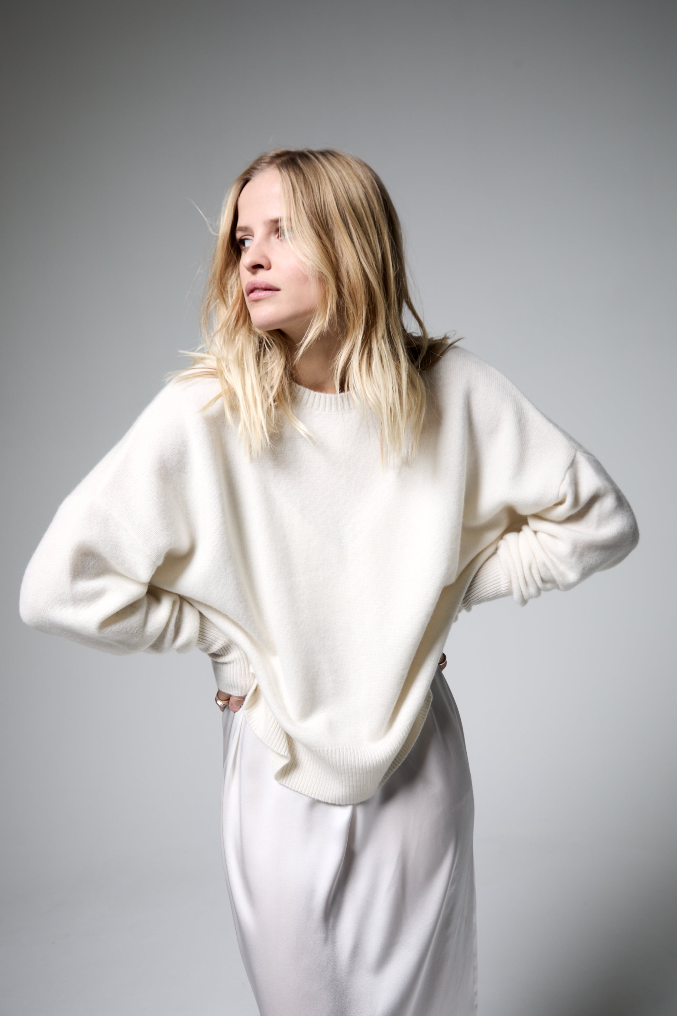 Liya B'x Cashmere Jumper in Winter White - SKULPT Dublin