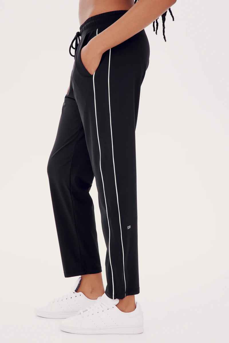 Splits59 Lucy Rigor Taper Leg Jogger Black - SKULPT Dublin