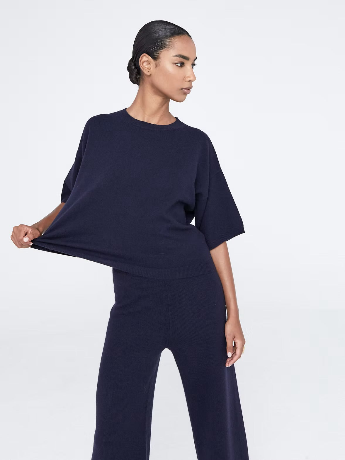 Liya B'x Cashmere Short Sleeve Jumper in Navy