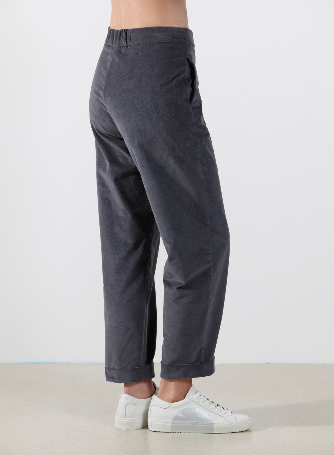 Rialto48 Cord Stretch Trousers in Graphite - SKULPT Dublin