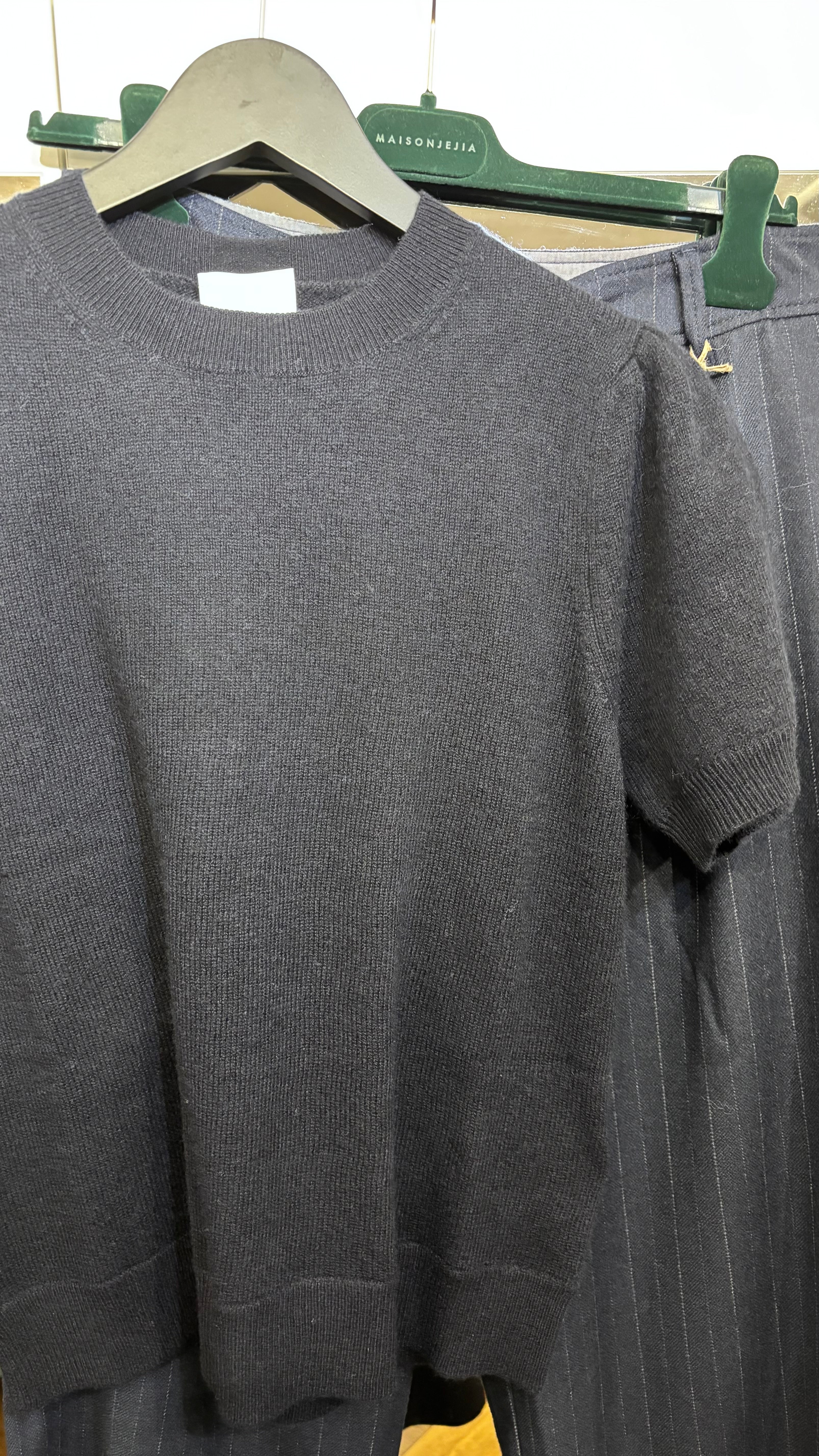 Allude Short Sleeve Cashmere Jumper in Navy - SKULPT Dublin