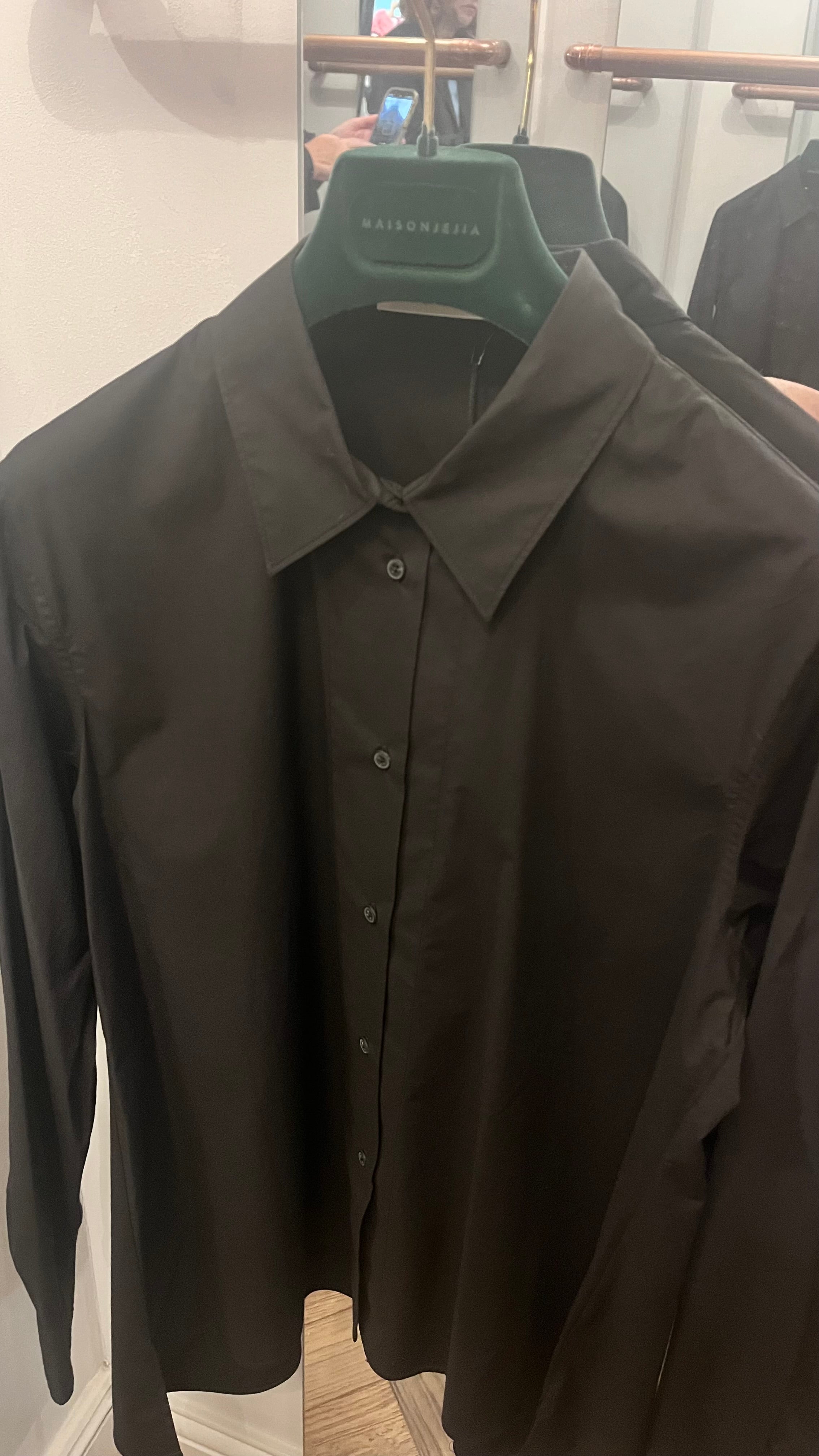 Lis Lareida Classic Black Shirt - SKULPT Dublin