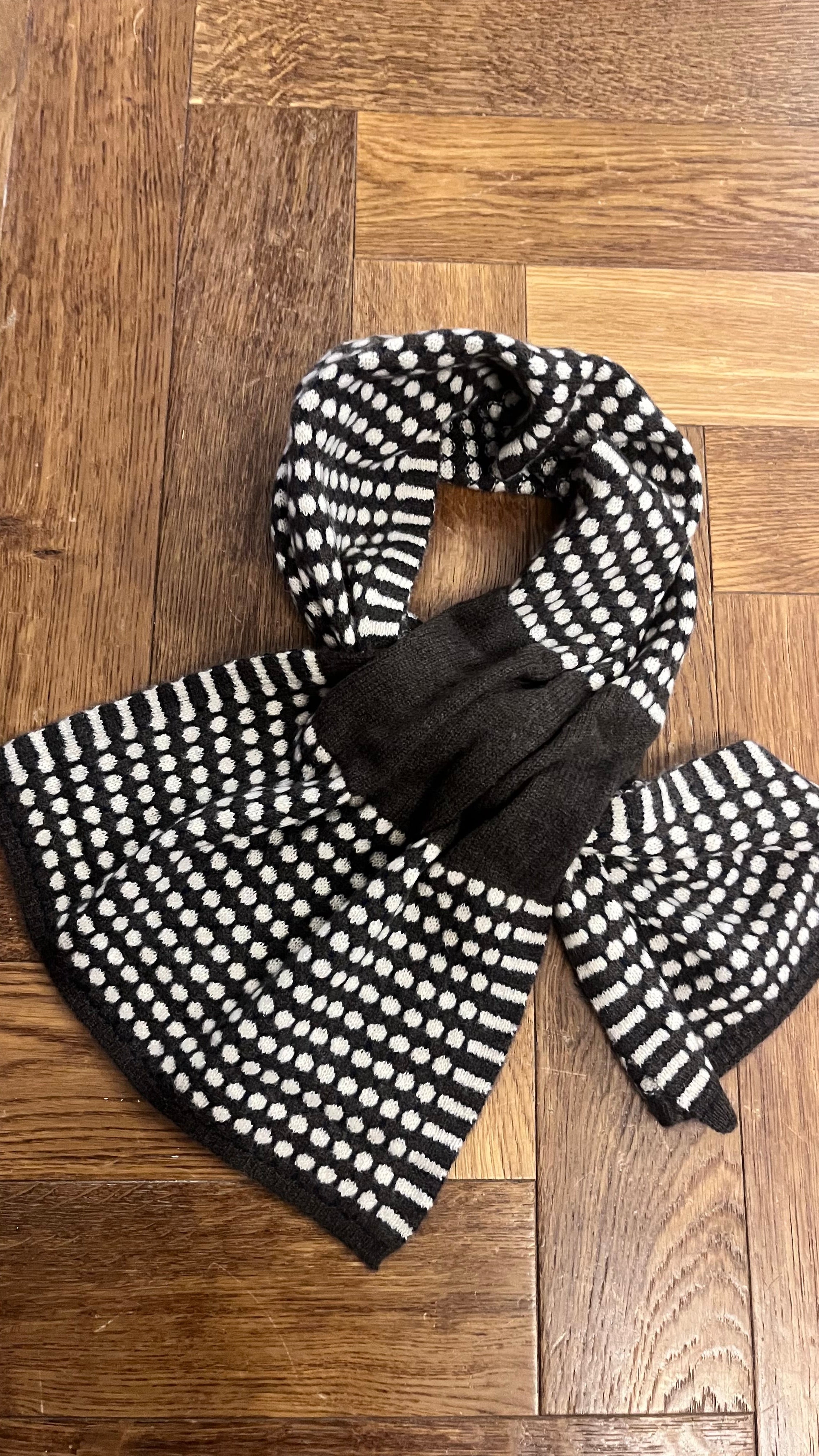 Oats & Rice Keyhole Scarf in Brown - SKULPT Dublin