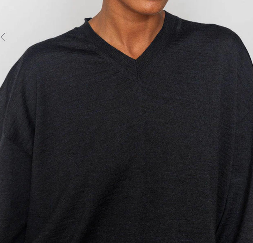 Sofie D'Hoore Charcoal V Neck Jumper - SKULPT Dublin