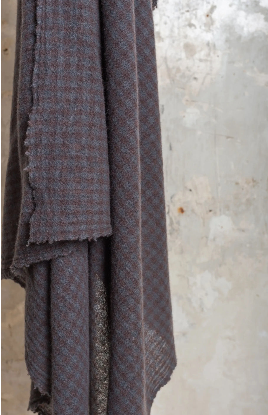ApuntoB Large Cashmere Scarf in Coffee and Navy - SKULPT Dublin