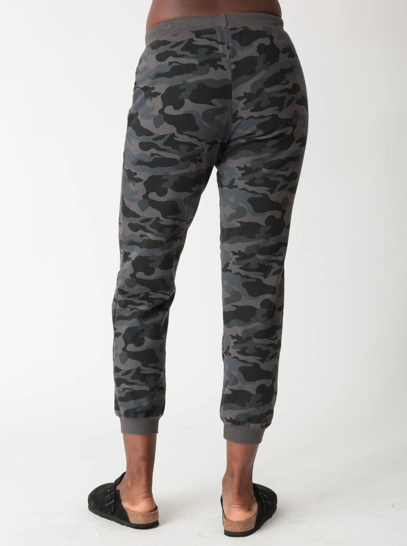 Electric and Rose Joggers in Camo - SKULPT Dublin