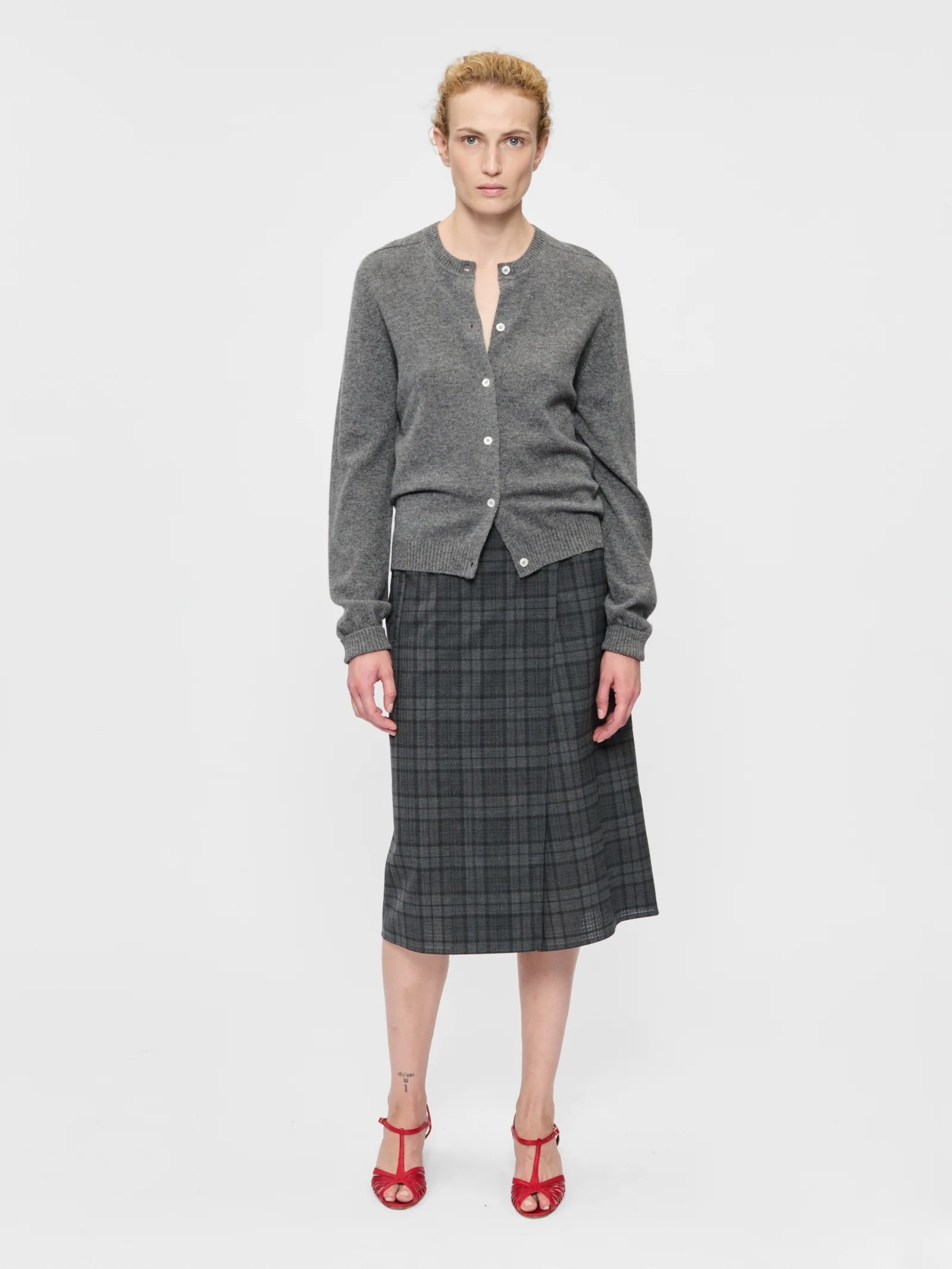 6397 City Shorts in Grey Plaid - SKULPT Dublin