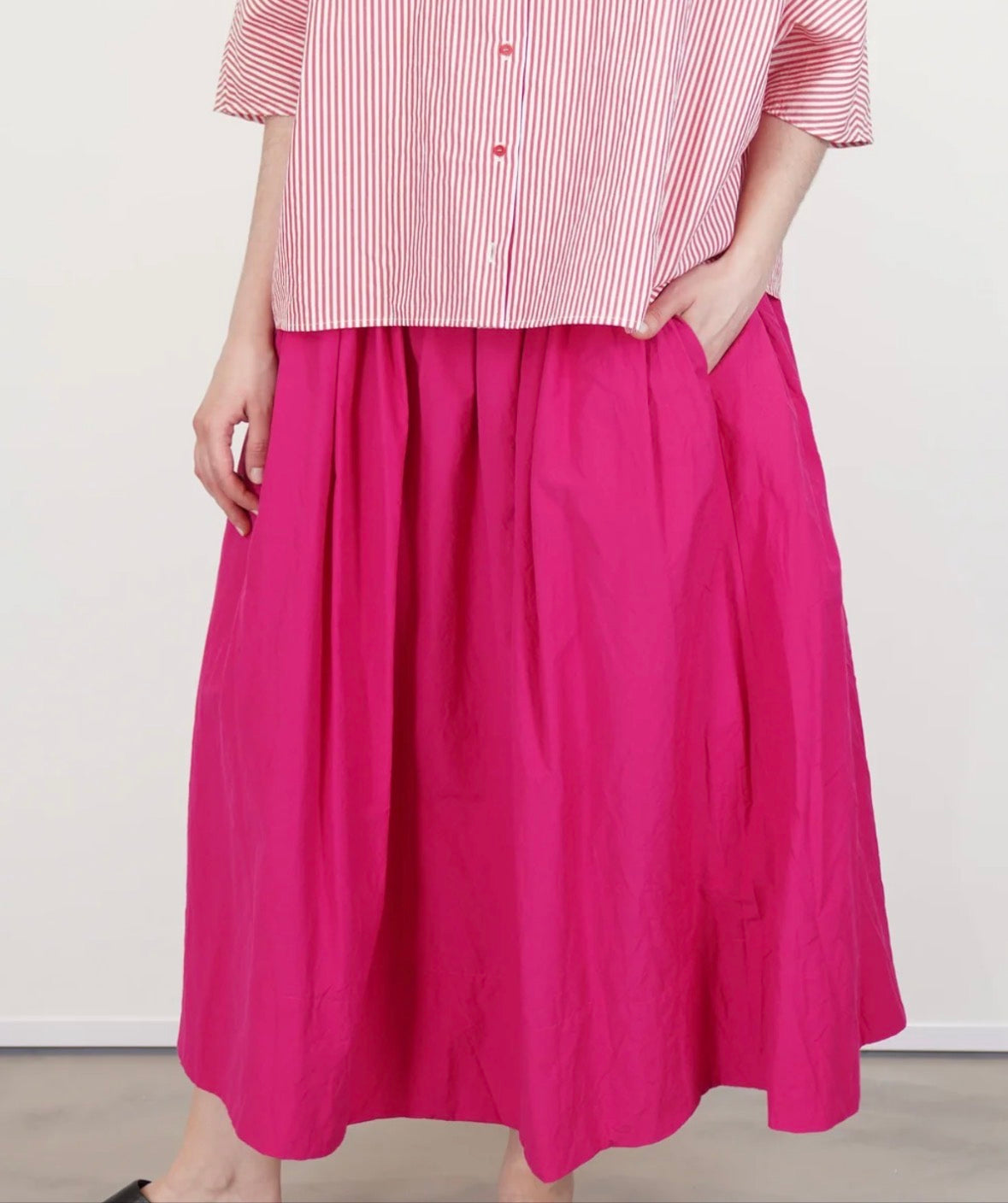 ApuntoB Skirt in Raspberry - SKULPT Dublin