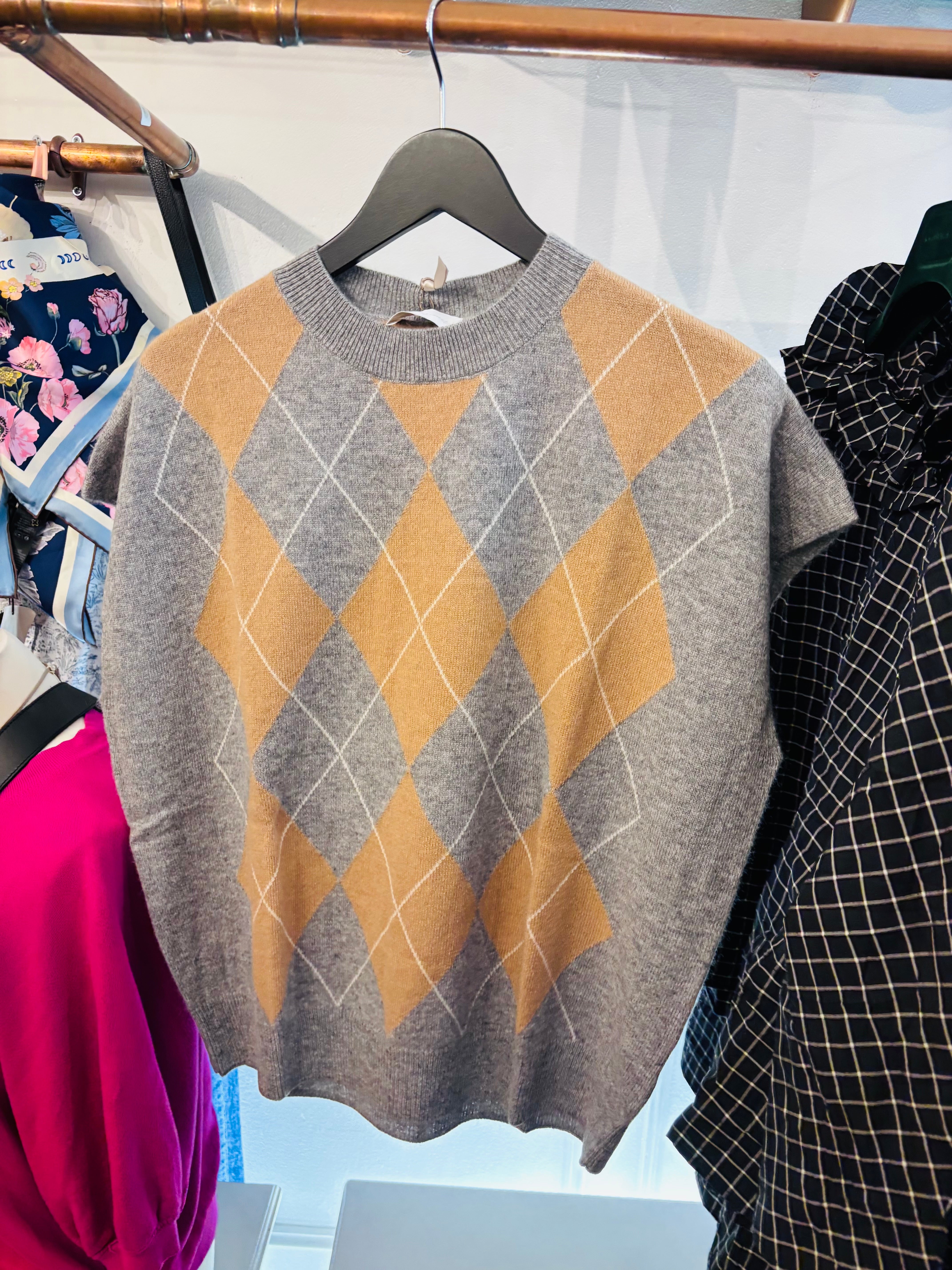 Solo Cashmere Argyle Sleeveless Jumper in Grey - SKULPT Dublin