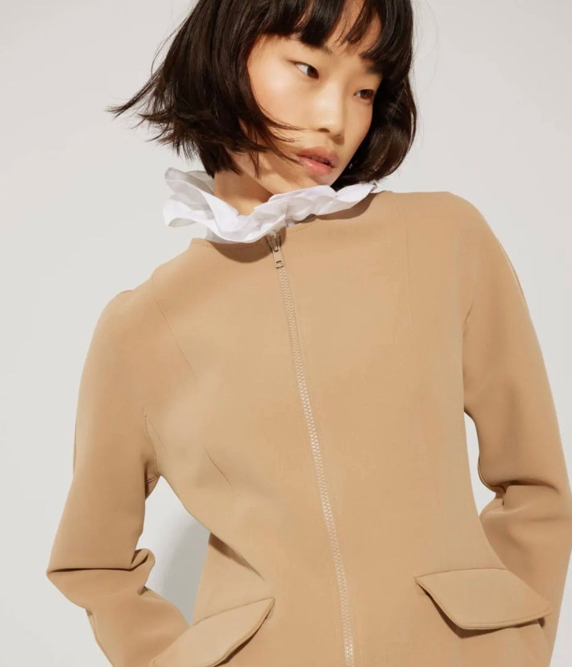 Tot-Hom Ruffled Collar Shirt in White - SKULPT Dublin
