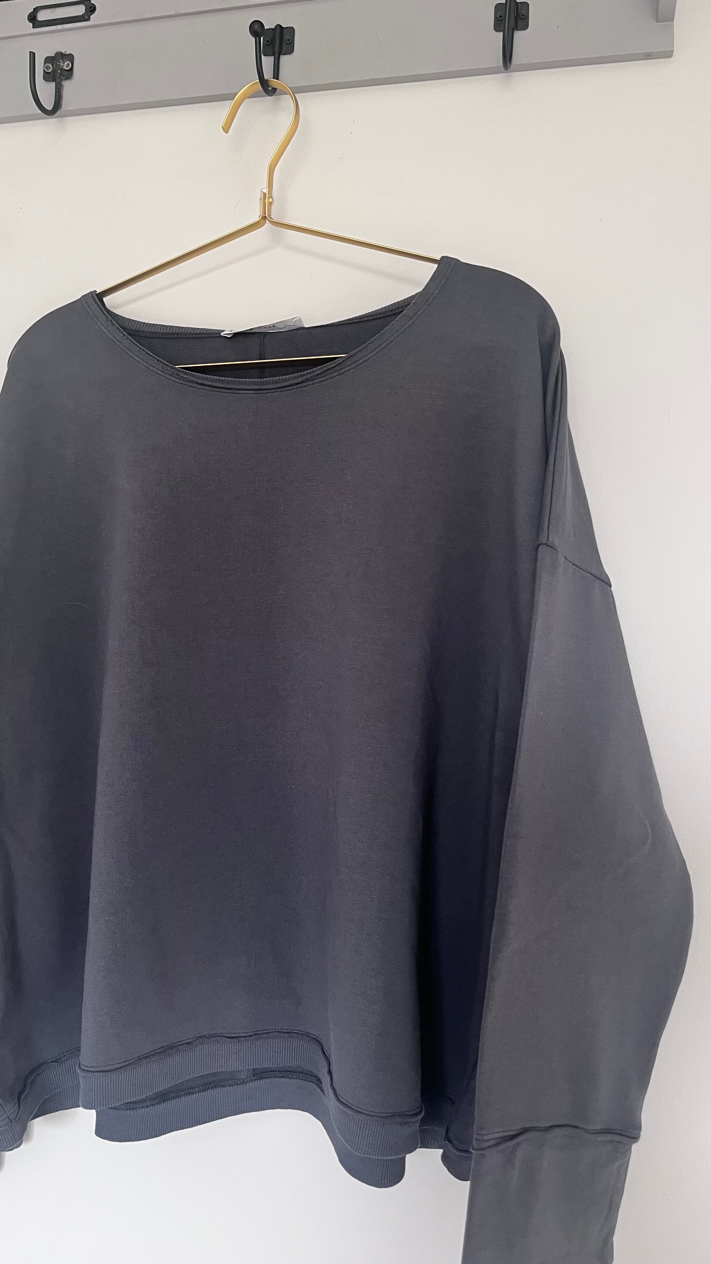 Kristensen du Nord Sweatshirt in Graphite - SKULPT Dublin