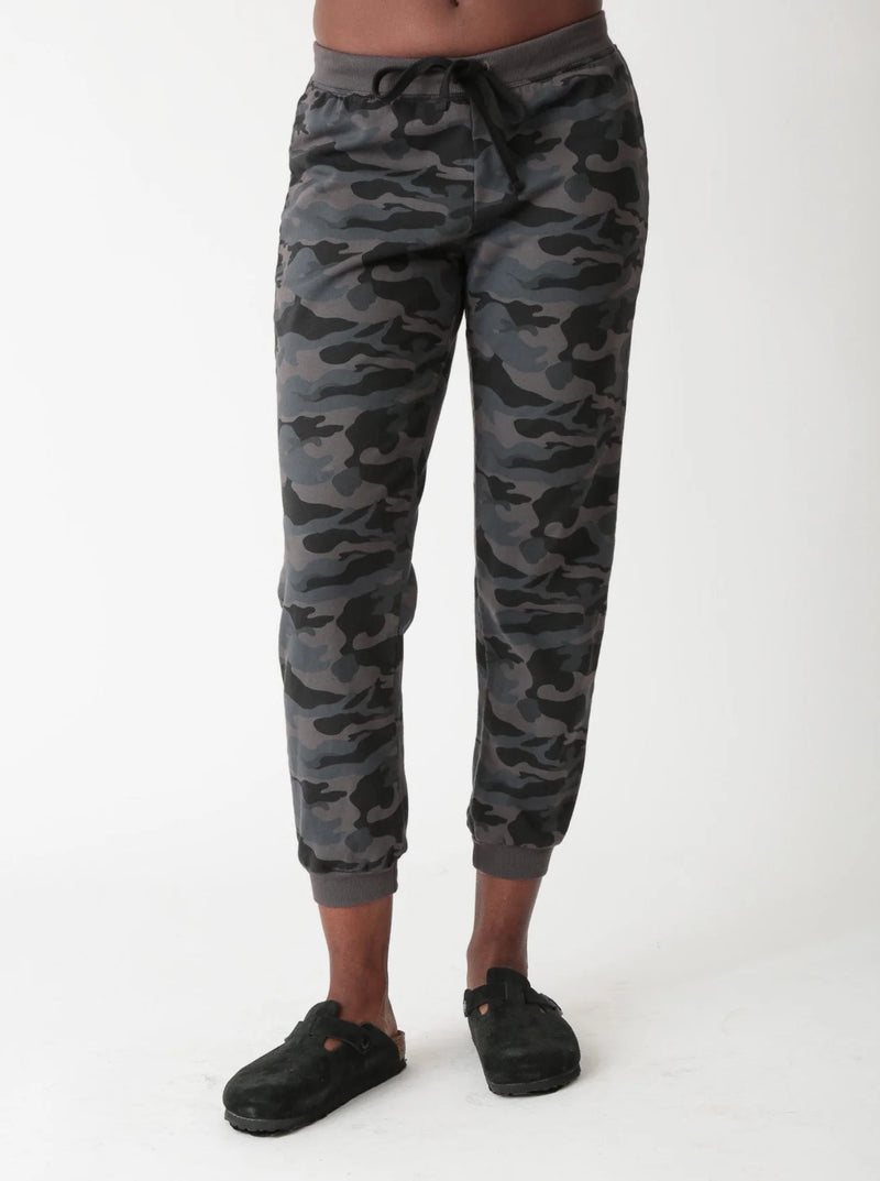 Electric and Rose Joggers in Camo - SKULPT Dublin