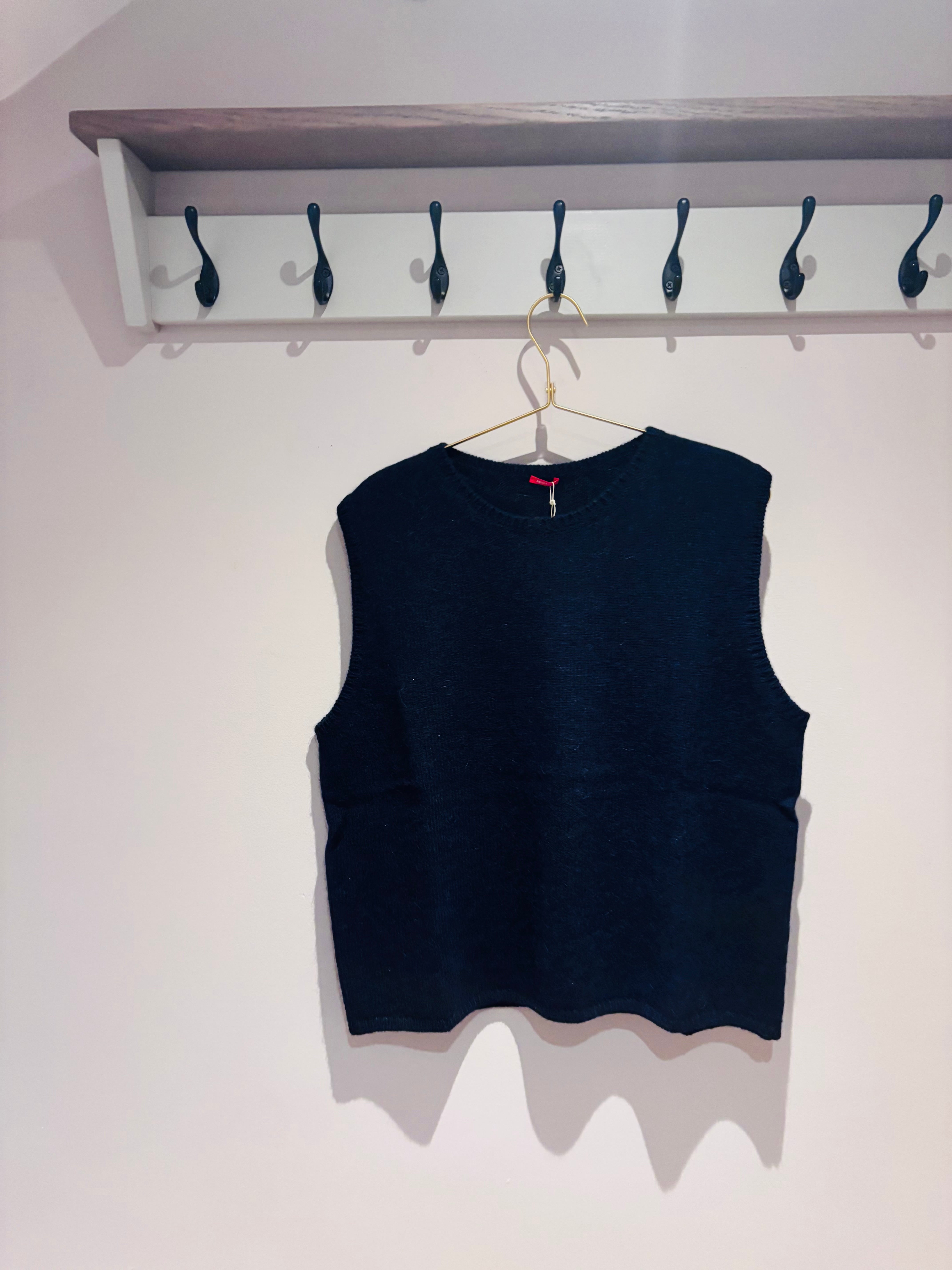 ApuntoB Sleeveless Knit in Navy - SKULPT Dublin