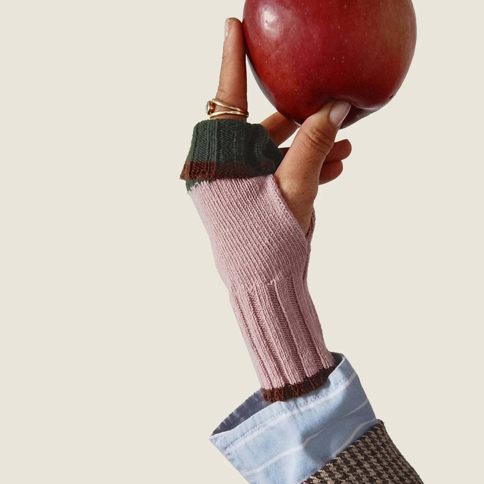 Unpair Sleeve in Pink Green Brown