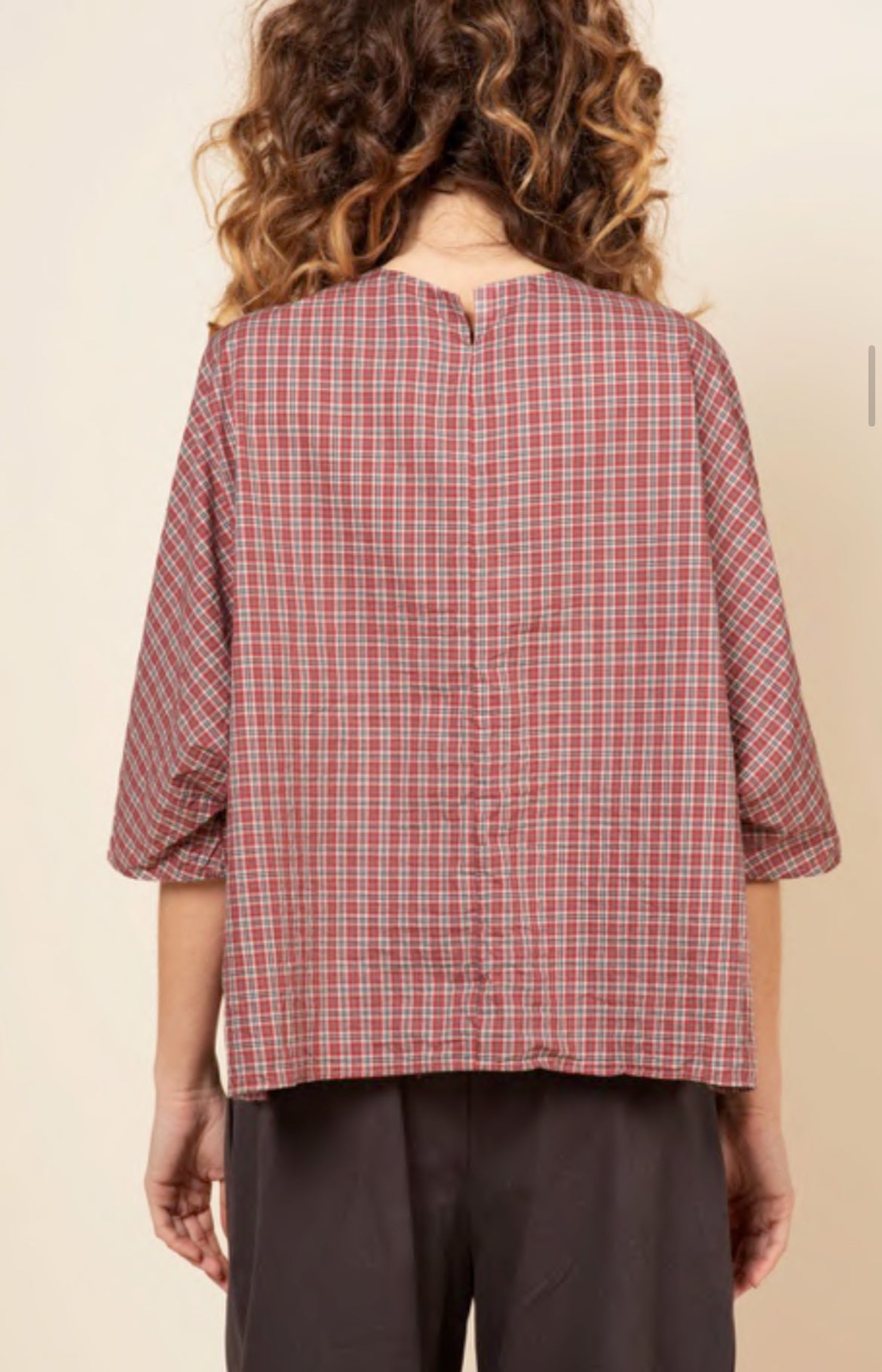 Apuntob Short Sleeve Top in Raspberry - SKULPT Dublin